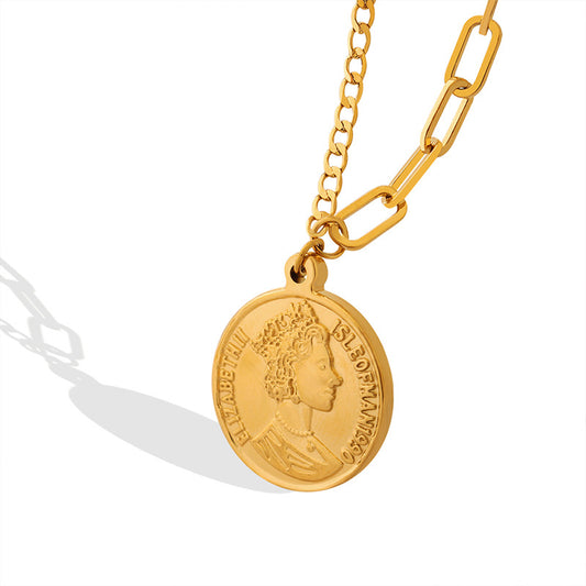 Regal Queen's Charm Necklace - Elegant Round Pendant Chain for Women's Fashion Jewelry