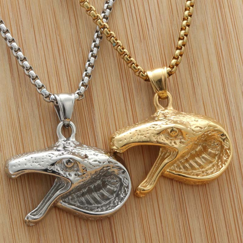 Titanium Steel Punk Crocodile Pendant Necklace for Men - Retro Trendy Dominating Design