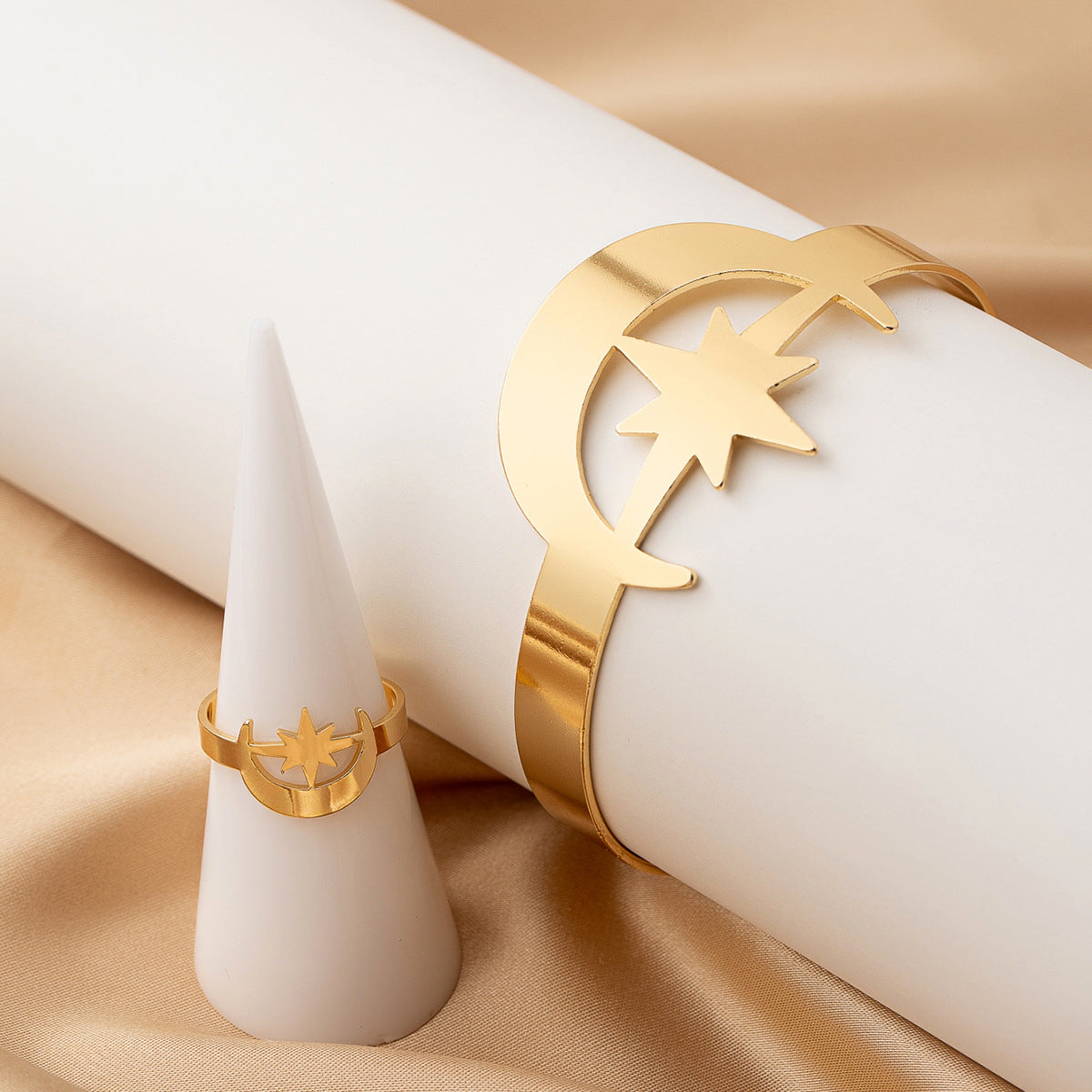 Fashionable Personalized Star Moon Bracelet Ring Set for Women