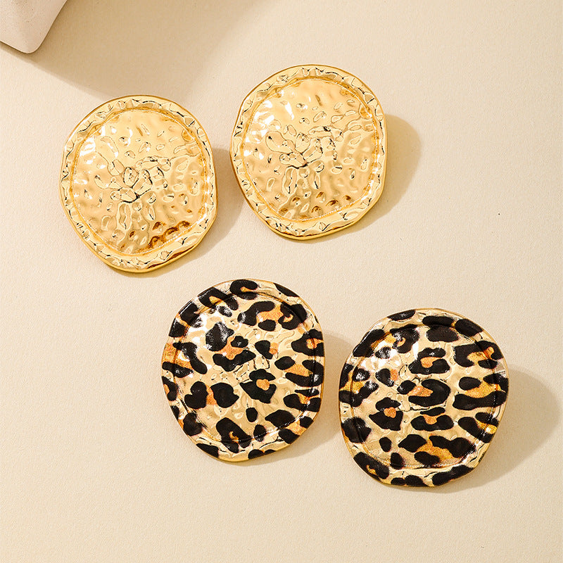 Planderful Vienna Verve Earrings – Exaggerated Metal Ripple Design