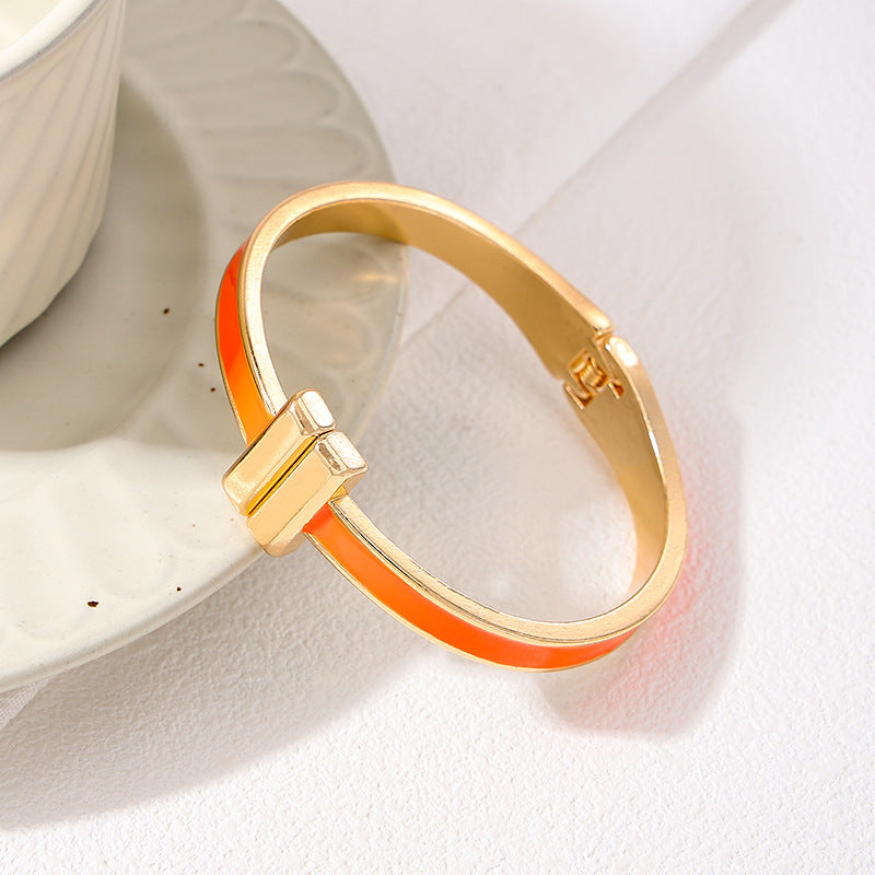Planderful Vienna Verve Bracelet – Simple and Versatile Metal Design