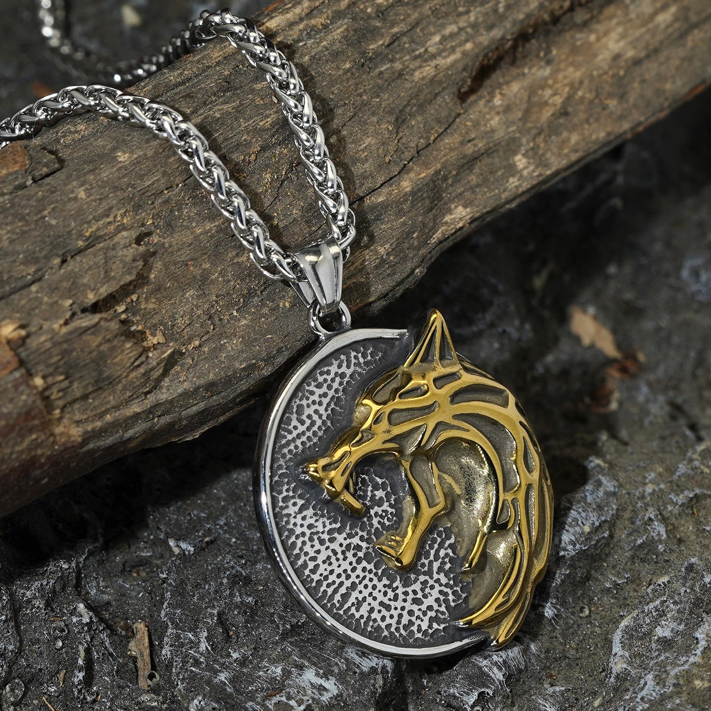 1. Planderful Viking Wolf Head Pendant Necklace For Men In Gold Tone Titanium Steel Gift For Him