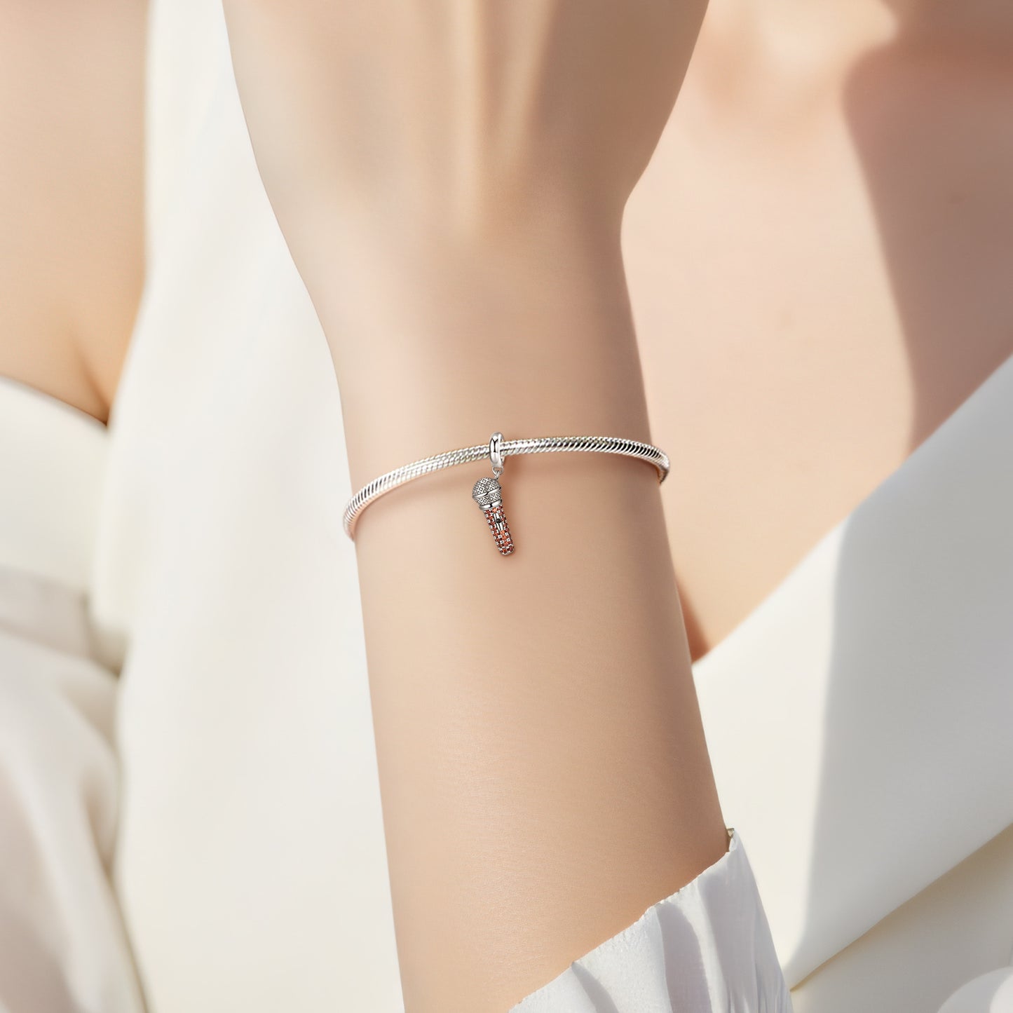 Planderful Jewelry Sterling Silver Zircon Pendant Necklace