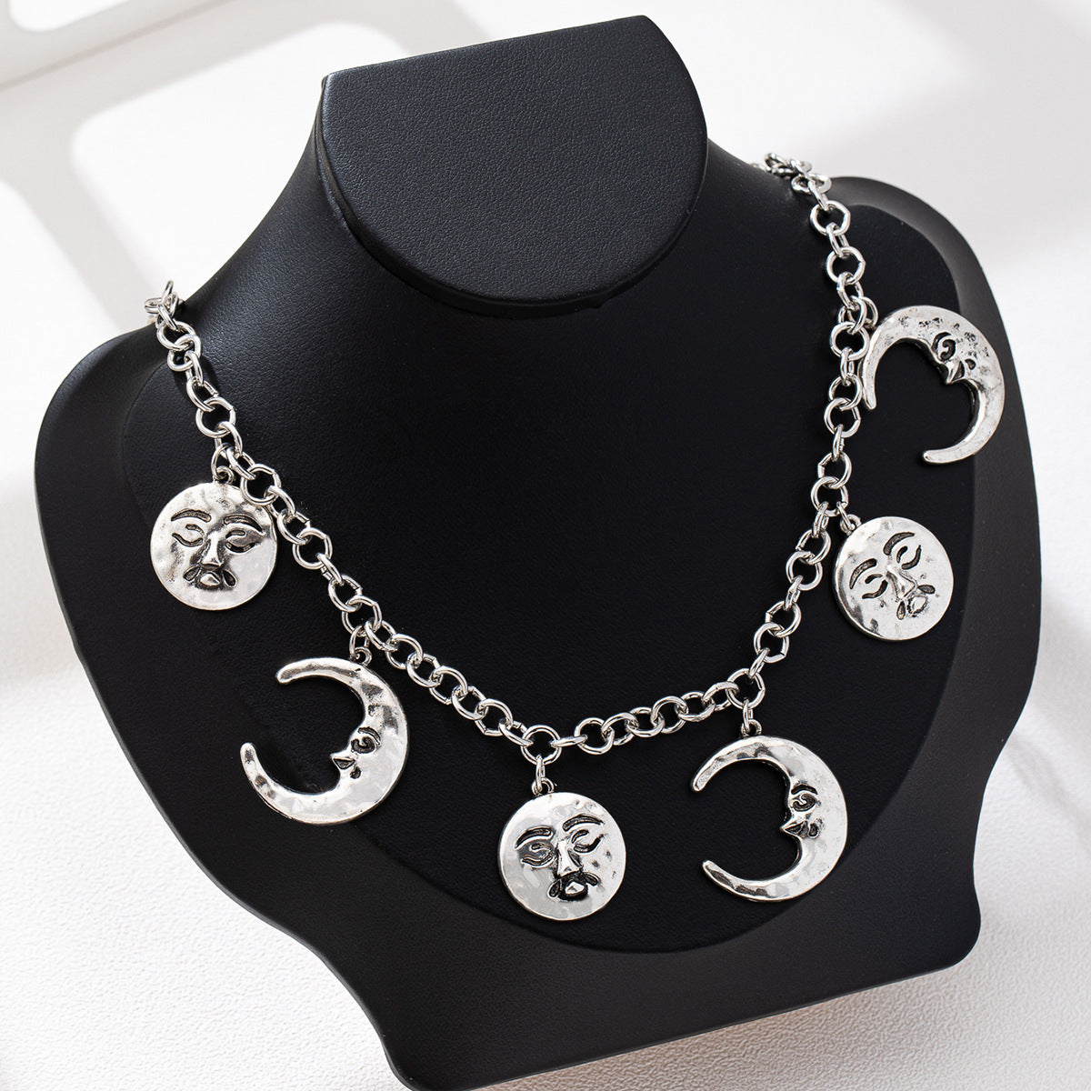 Planderful Vienna Verve Necklace – Vintage Crescent Moon Design