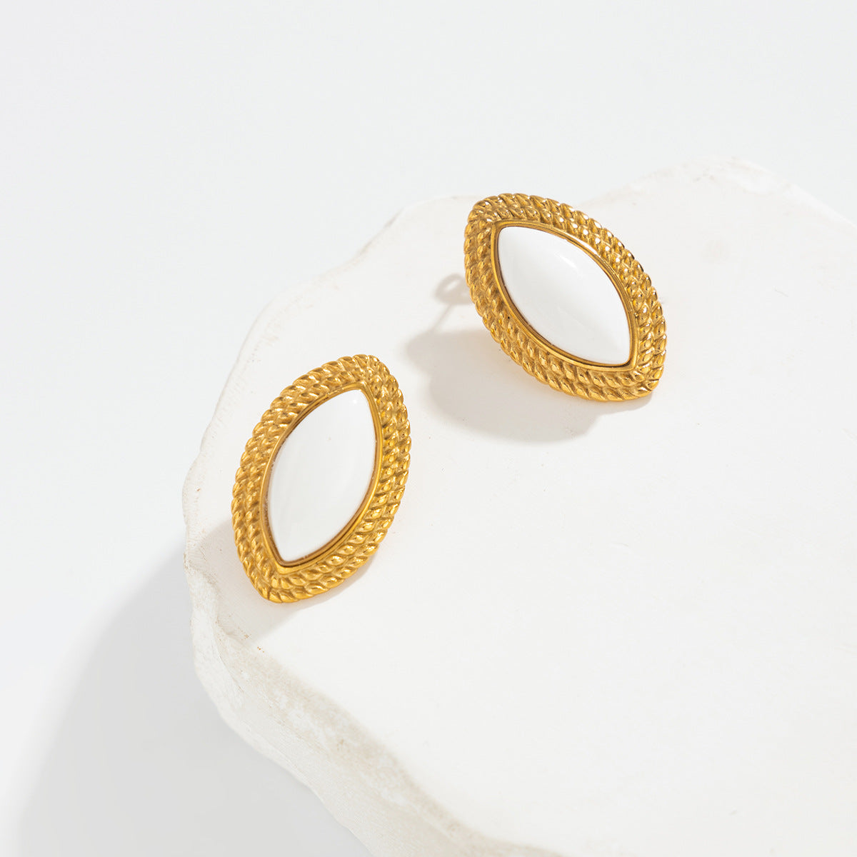 Planderful Vienna Verve Stainless Steel Stud Earrings Retro Lace Design For Women Statement Jewelry