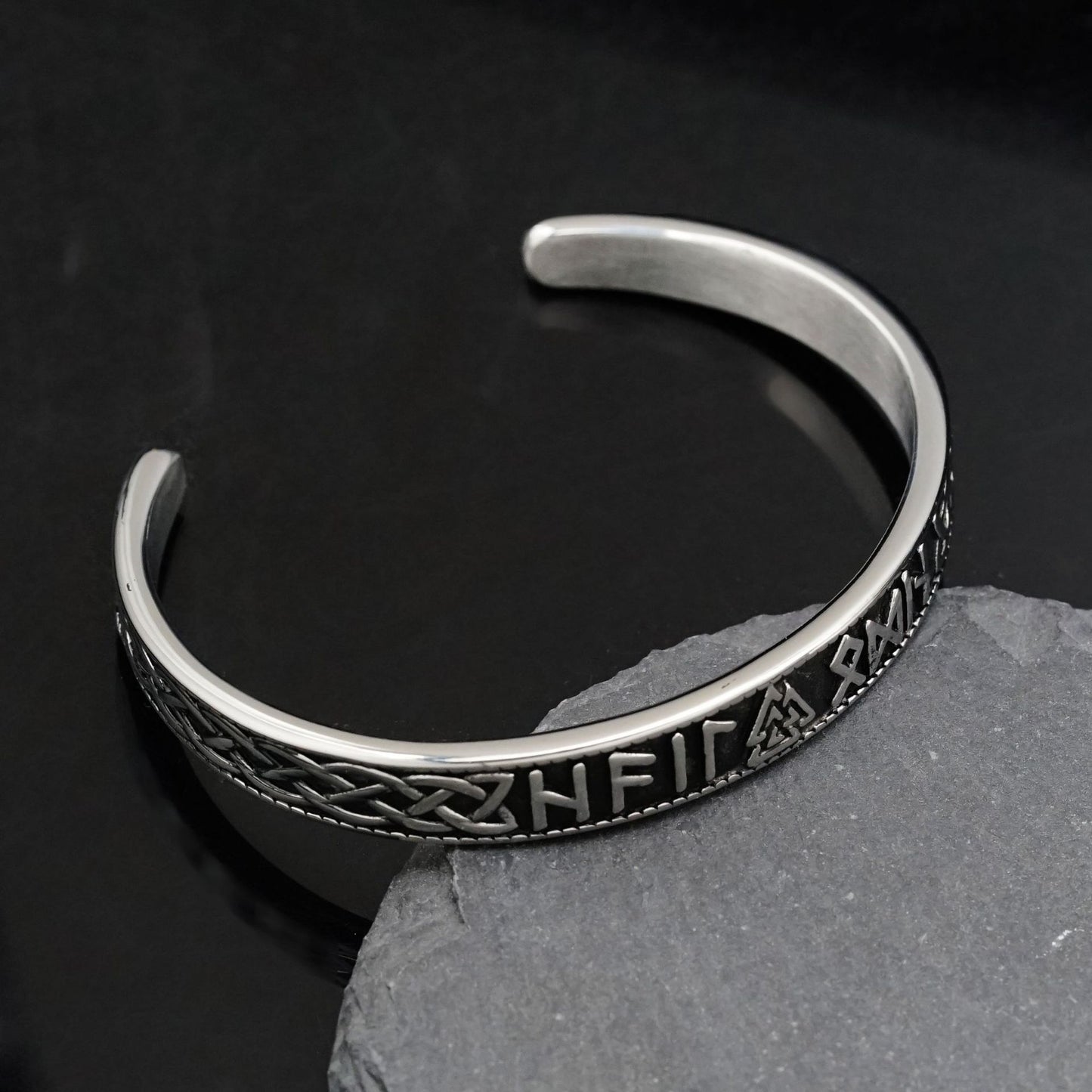 Steel Bracelet – Vintage Nordic Viking Rune Triangle Knot