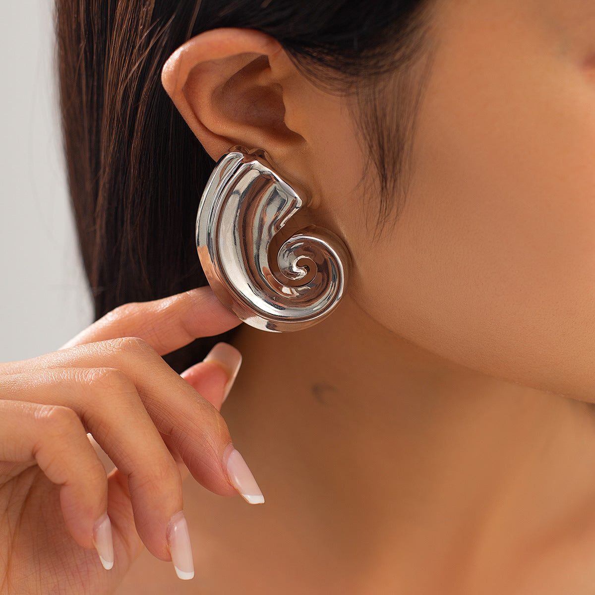 Planderful Vienna Verve Earrings – Exaggerated Asymmetrical Flower Design