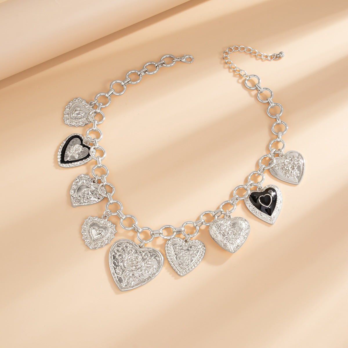 Planderful Vienna Verve Necklace – Personalized Love-Shaped Pendant
