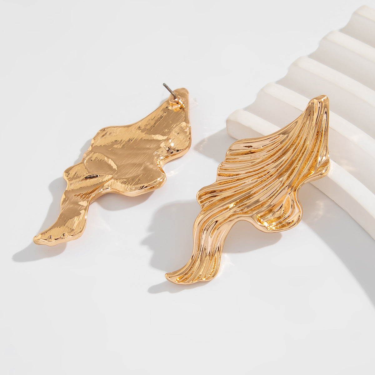 Planderful Vienna Verve Earrings – Personalized Alloy Wavy Fishtail Design