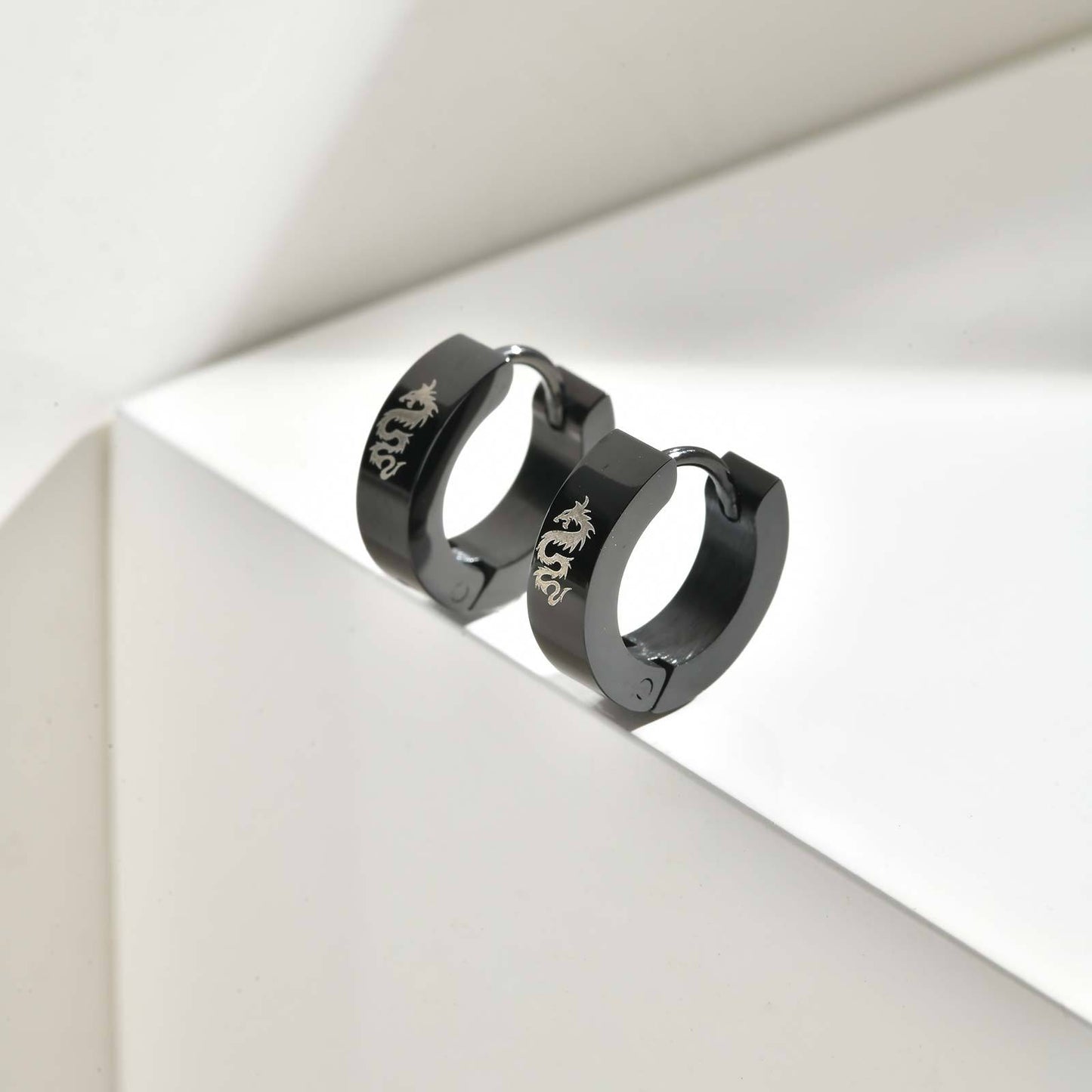 Planderful Men's Laser Dragon Pattern Earrings Stud