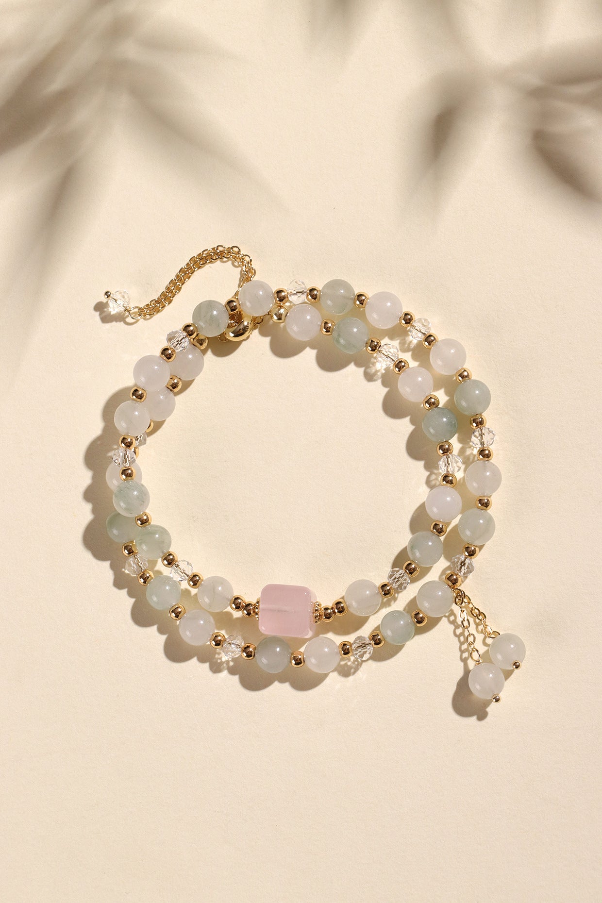 Planderful Fortune's Favor Crystal Beaded Bracelet – Fresh and Sweet Strawberry Design