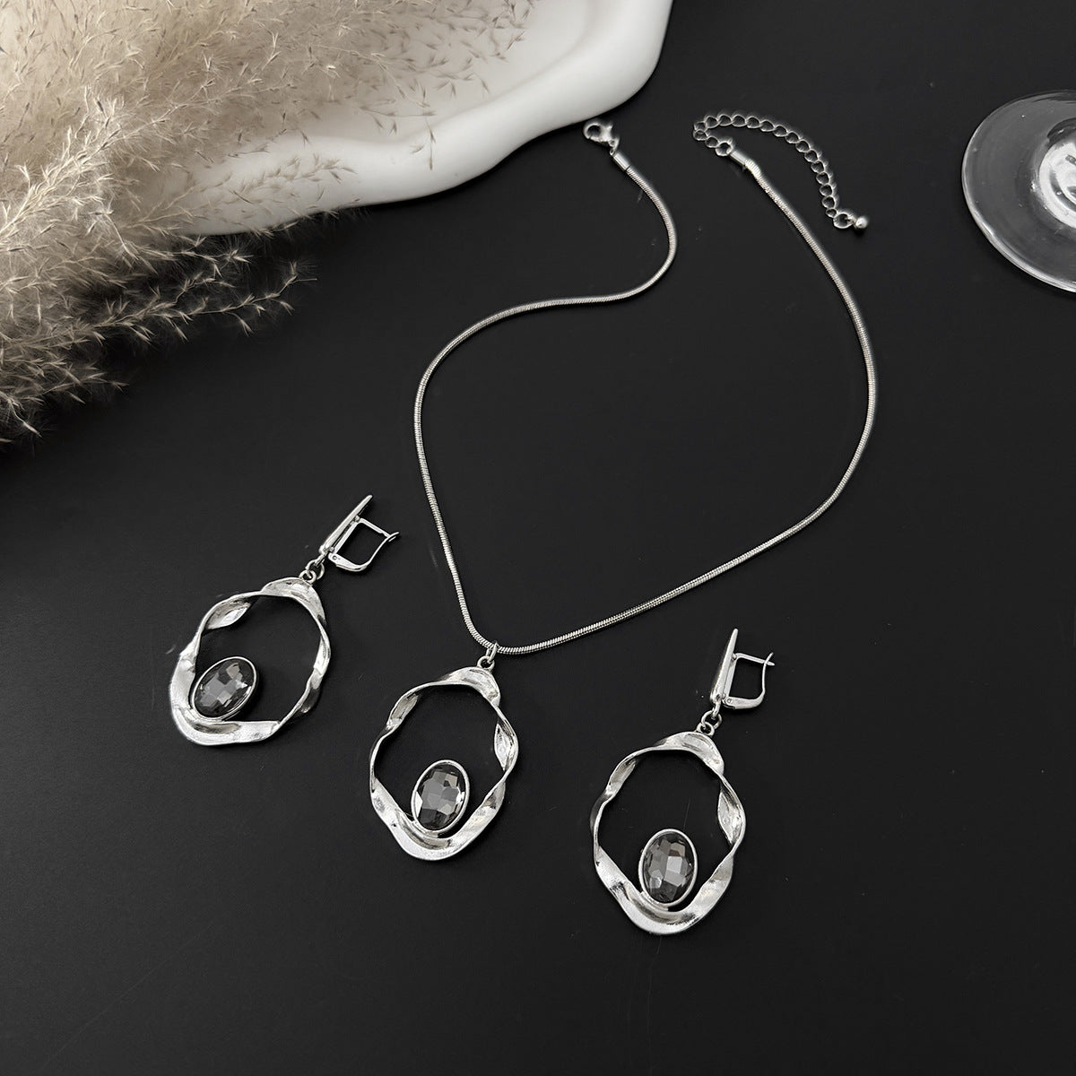 Wavy Ring Crystal-Style Jewelry Set