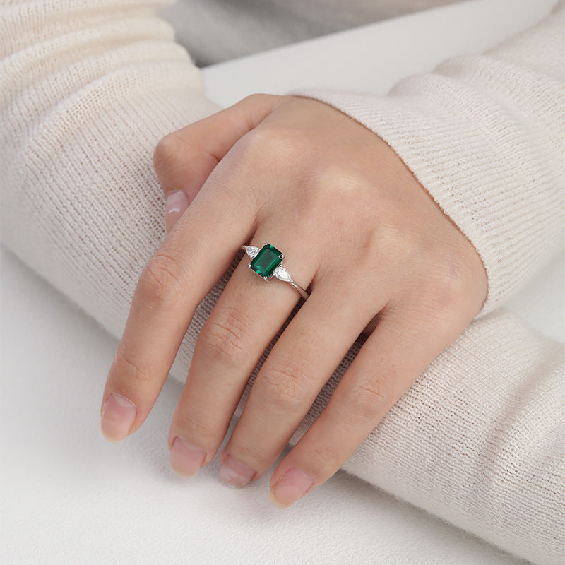 Simple 925 Silver Plated Platinum 2-Carat Lab Grown Emerald Ring