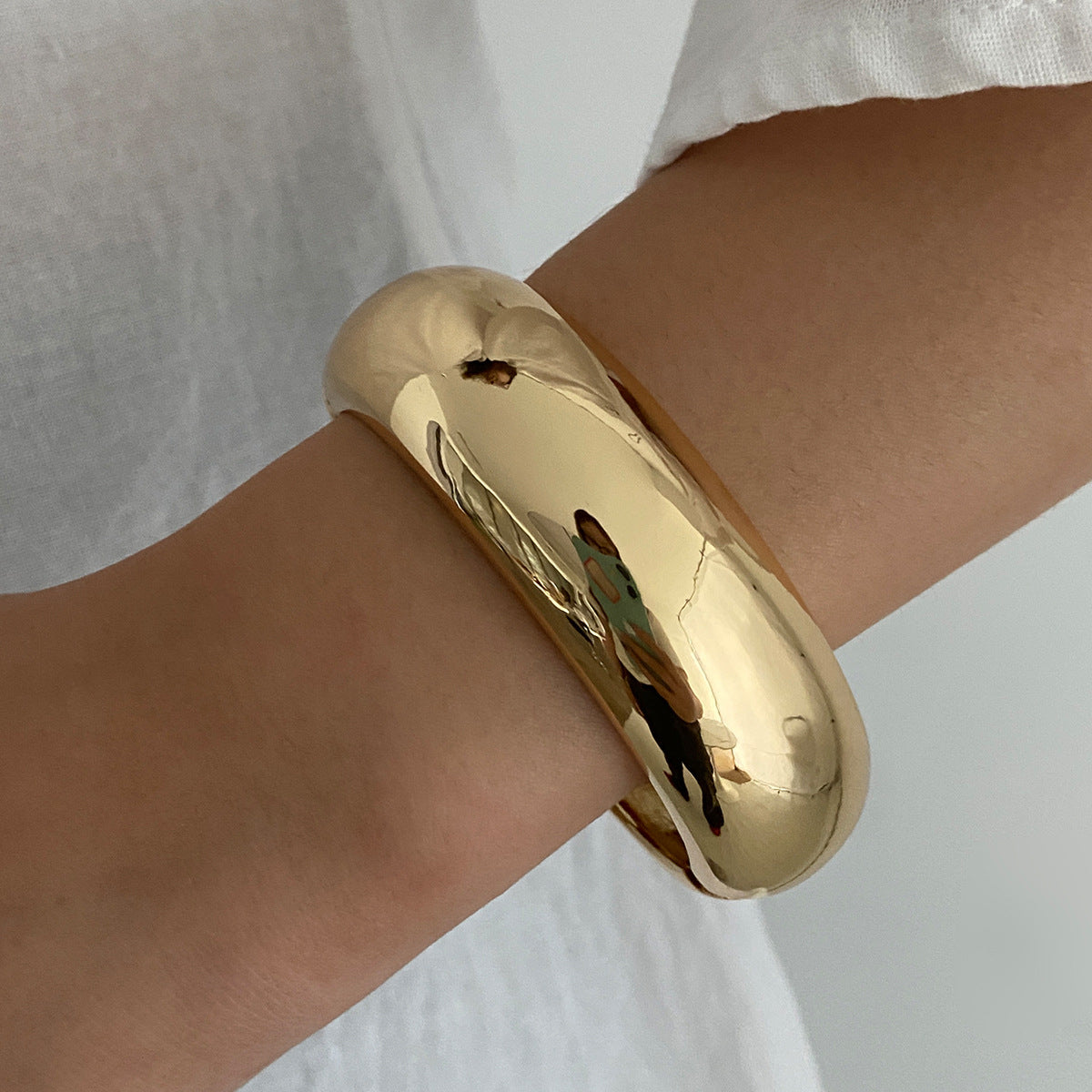 Planderful Vienna Verve C Shaped Bracelet Gold Foil Retro Wide For Women Statement Jewelry