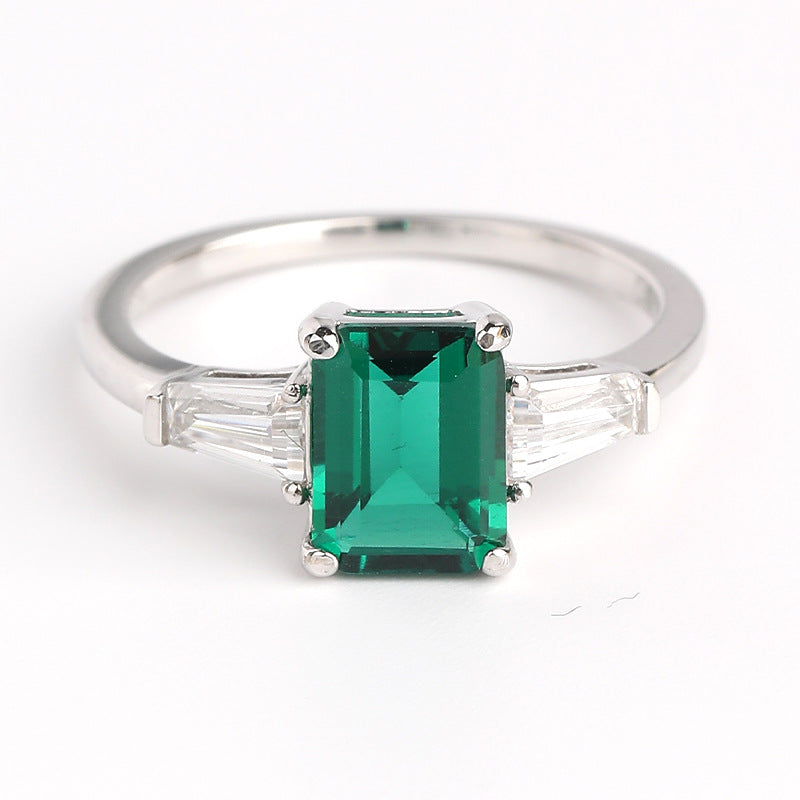 Jewelry Classic Three-Stone Lab Grown Emerald Ring Simple Fashion Daily Commuting