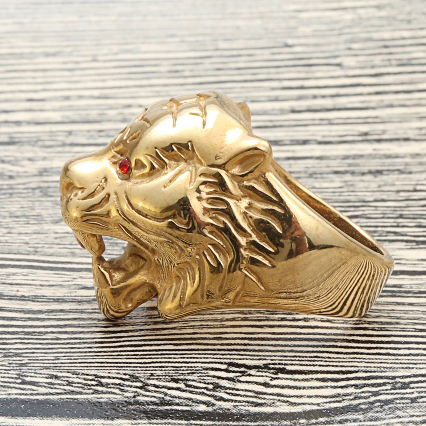 Punk-Inspired Titanium Steel Tiger Ring for Men - Retro Animal Design in Stainless Steel