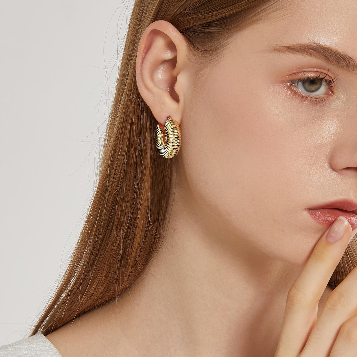 Titanium Steel Hollow Earrings Golden C-Shaped Jewelry Wholesale