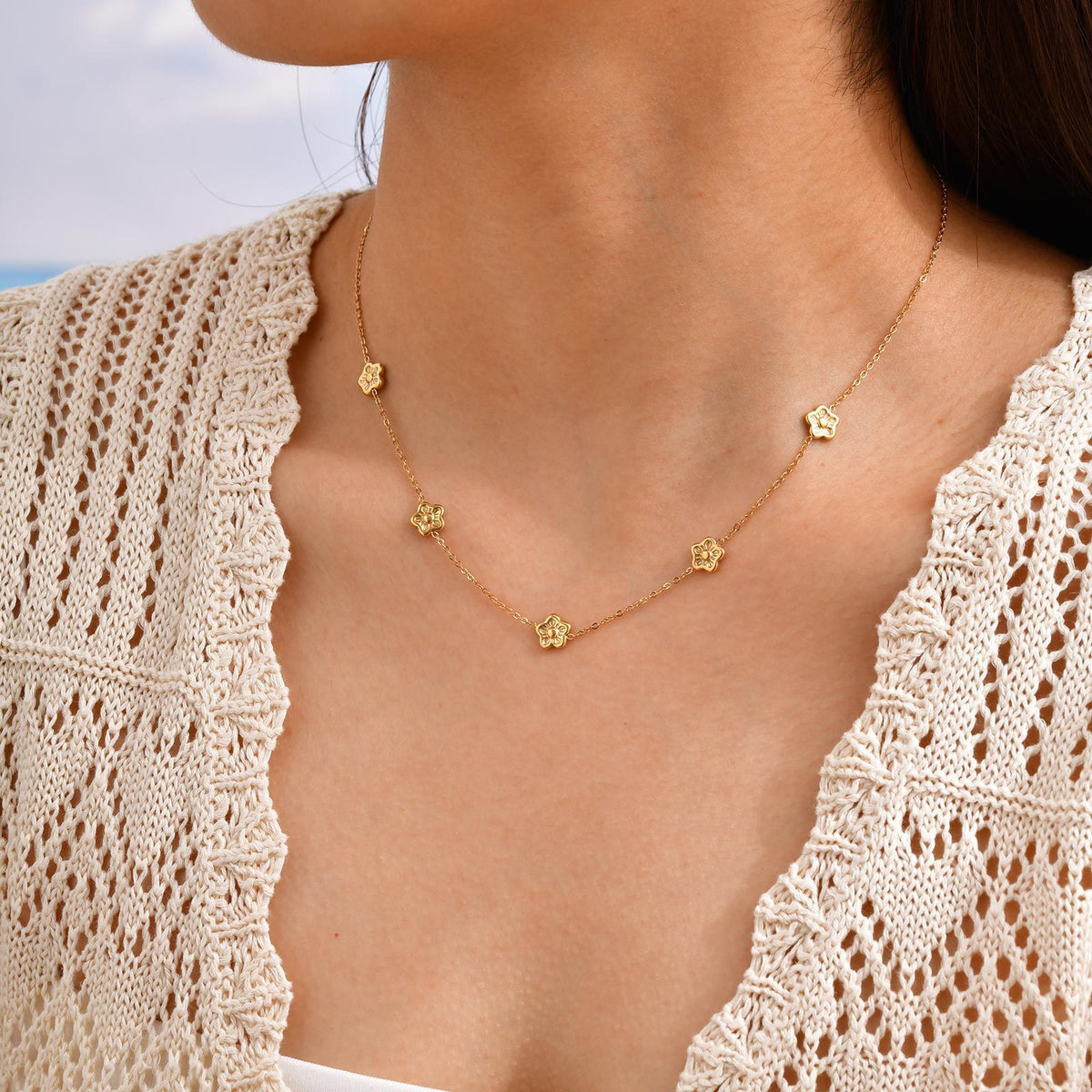 Wind Stainless Steel Girl Sweet Delicate Collarbone Chain Flower Butterfly Heart Necklace