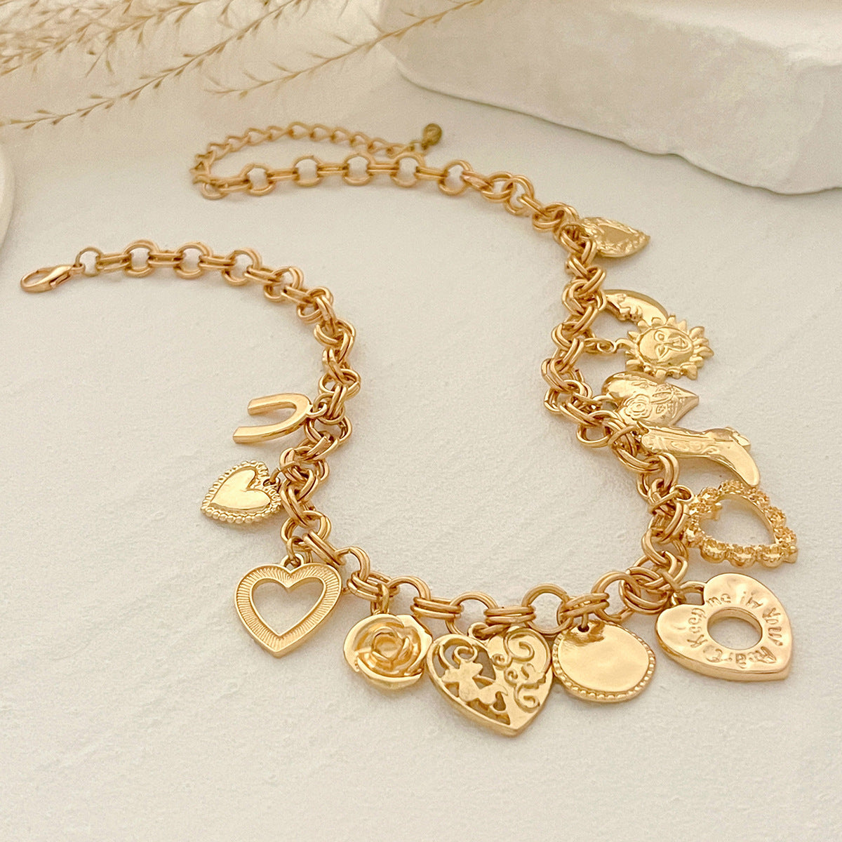 Planderful Vienna Verve Necklace – Personalized Love-Shaped Pendant