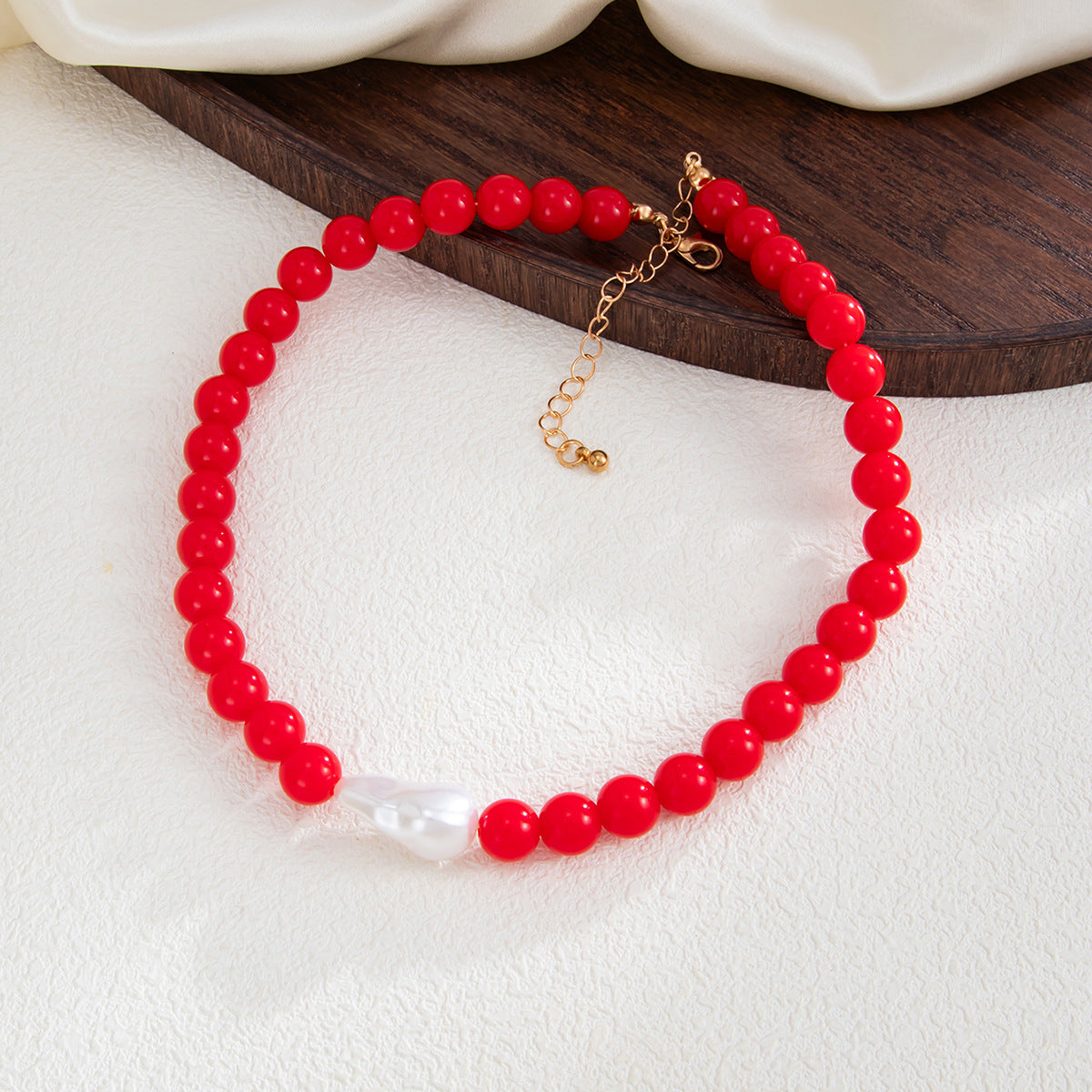 Colored Round Beads Pearl Necklace Dopamine Beaded Holiday Wind Necklace