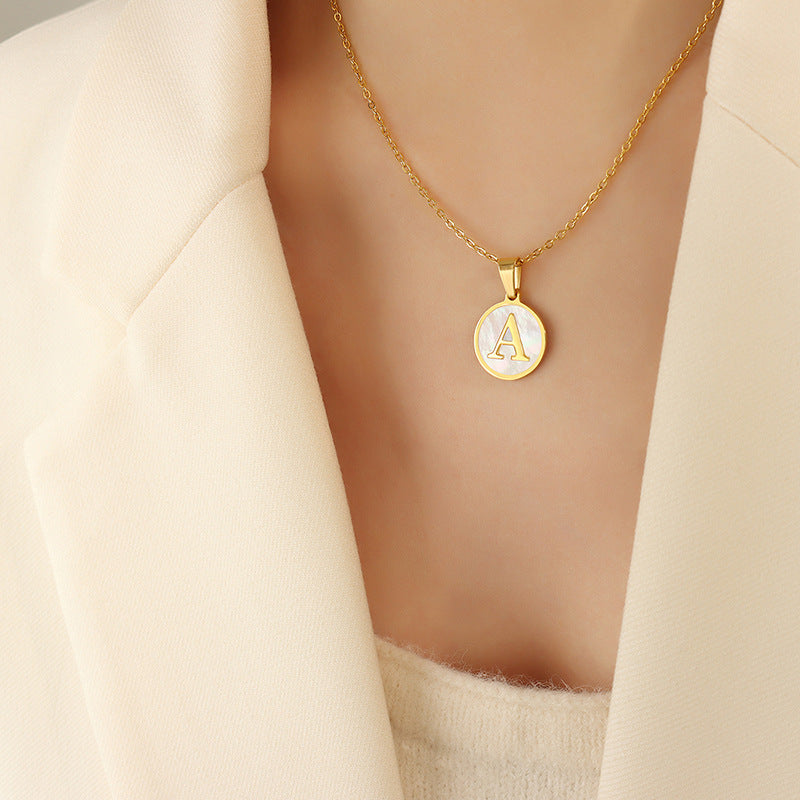 Stylish White Sea Shell Round Necklace with Metal Chain