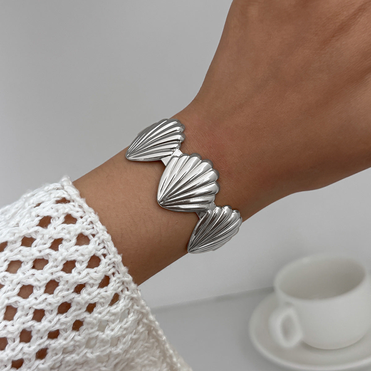 Planderful Vienna Verve Beach Ocean Scallop Opening Bracelet For Women Versatile Flower Jewelry
