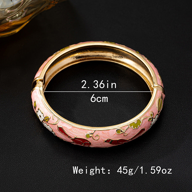 Planderful Vienna Verve Bracelet – Stylish Retro Metal Blooming Flower Design