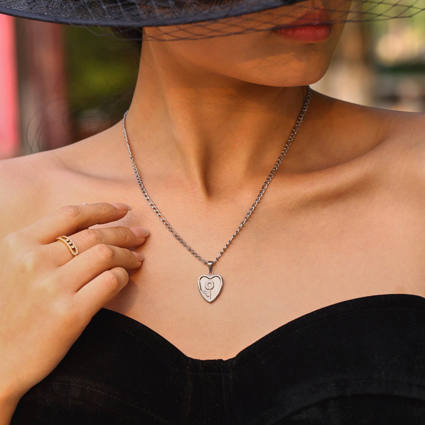 Planderful Love Flower Pendant Necklace 18K Gold For Women