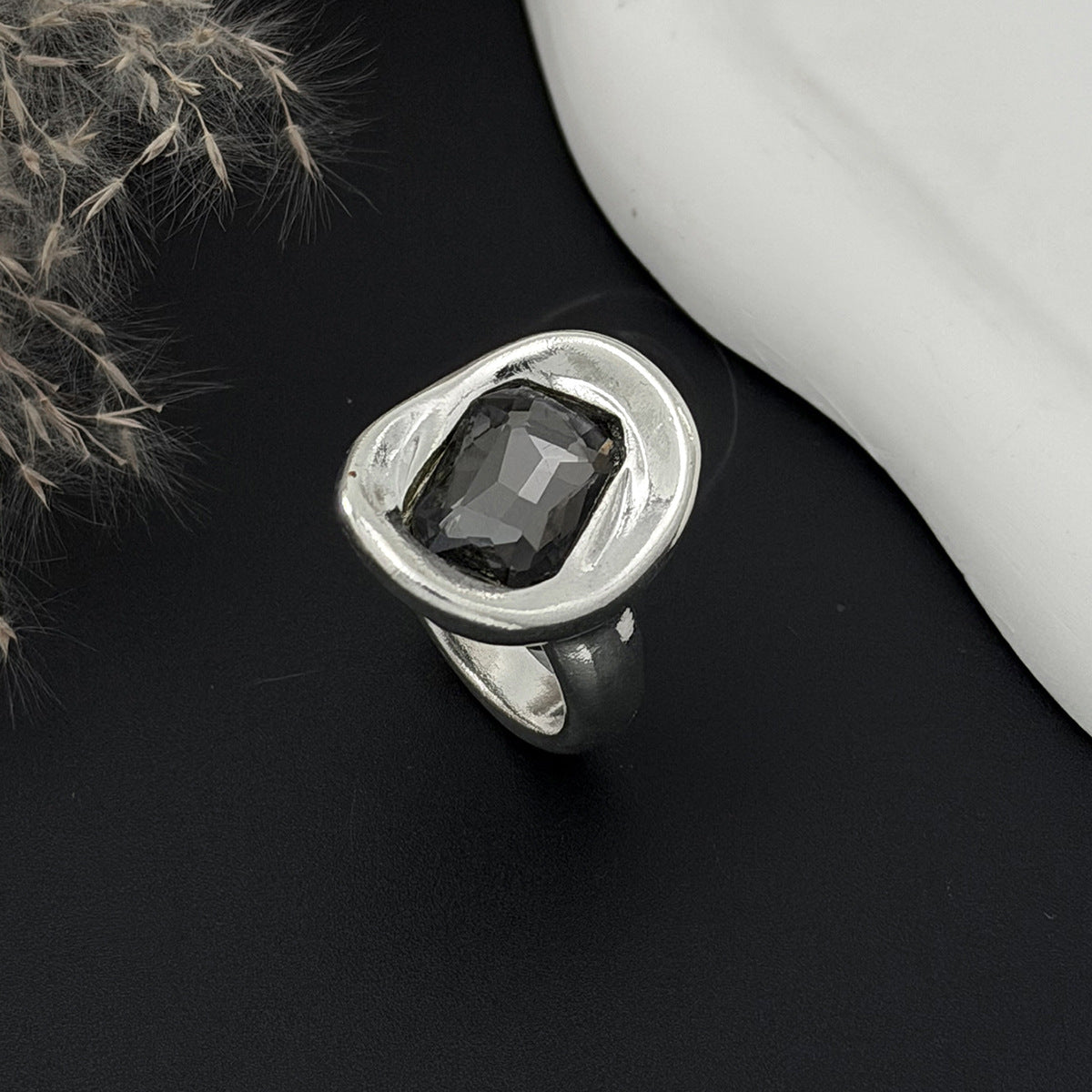 Planderful Vienna Verve Zircon Ring For Women Elegant Cross Design Silver Geometric Statement Jewelry