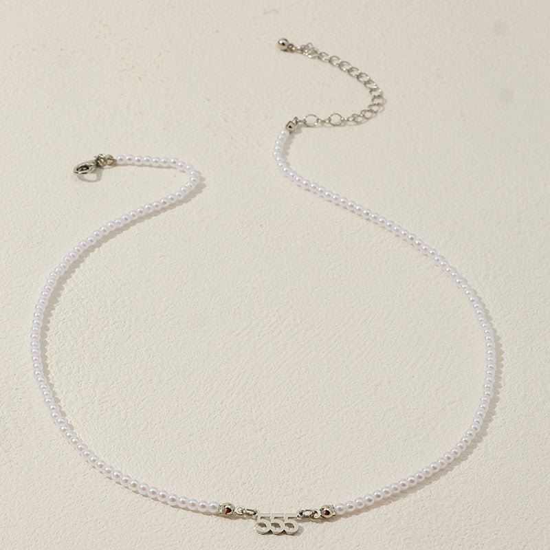 Elegant Pearl Pendant Necklace with Luxurious Design