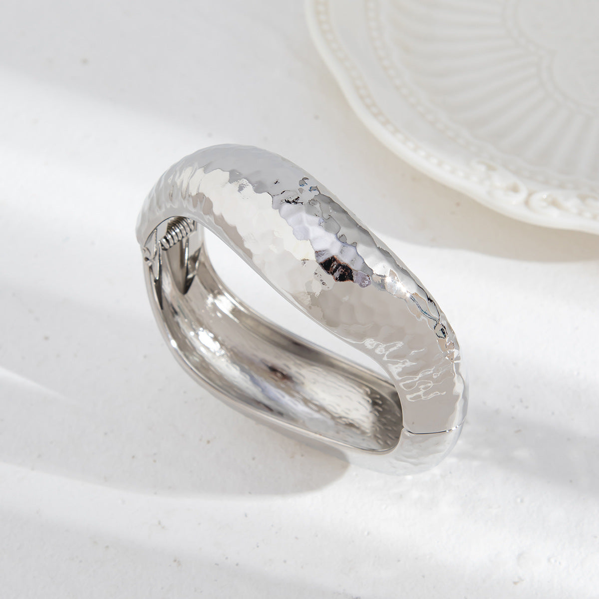 Planderful Vienna Verve Bracelet – Creative Knock Pattern Design