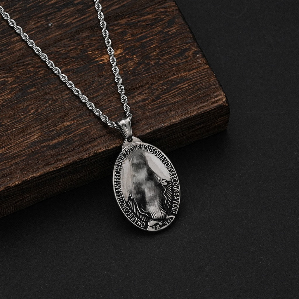 Totem Santa Maria stainless steel vintage jewelry European and American men's and women's titanium steel necklace hip-hop jewelry