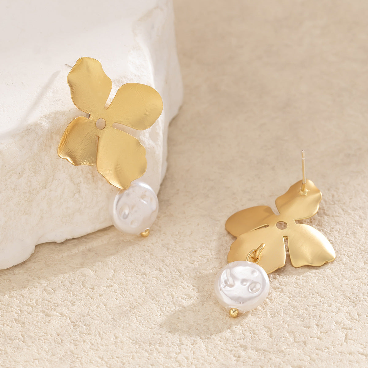 Elegant Cross-border French Petal Earrings with Imitation Pearl Details