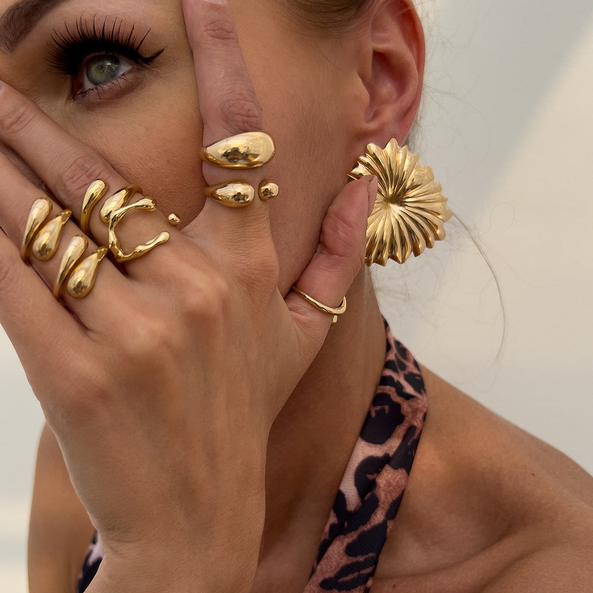 Planderful Vienna Verve Earrings Set – Elegant Water Droplet Design