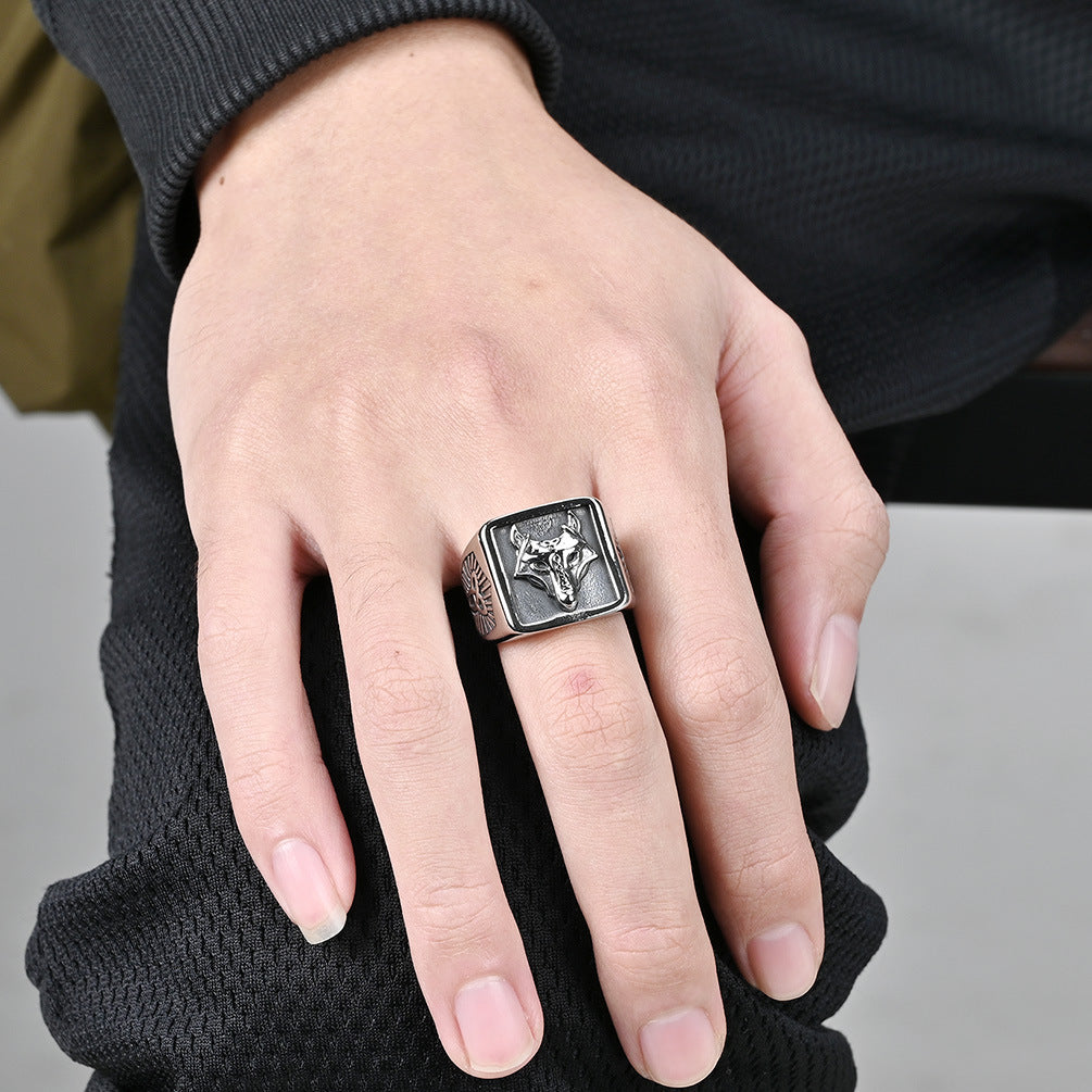 Vintage Nordic Viking Wolf Head Ring for Men - Timeless Knot
