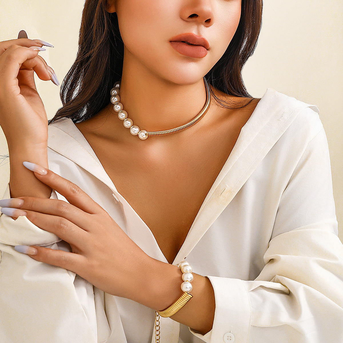 Cross-Cultural Punk Style Pearl Choker Necklace from Vienna Verve Collection