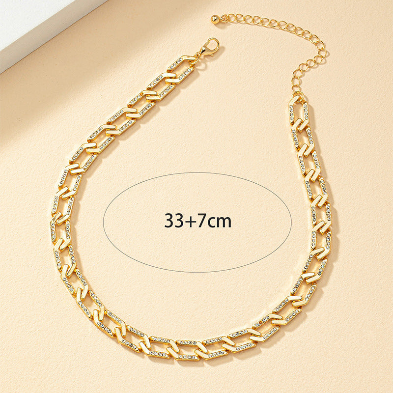 Luxurious Vienna Verve Metal Chain Necklace with Studded Buckle - Trending European and American Style