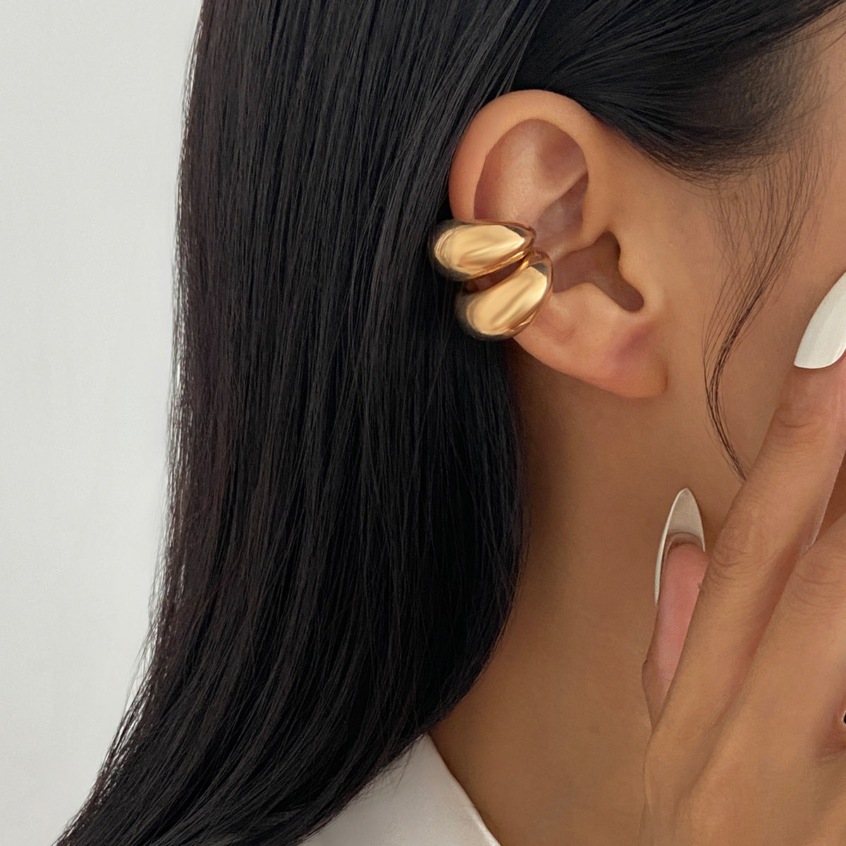Planderful Vienna Verve C Shaped Ear Clips Statement Smooth Opening Versatile Stackable For Modern Women