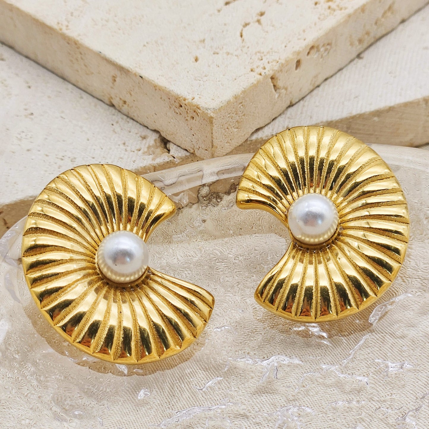 Planderful Gold Plated Striped Pearl Scalloped Earrings Stainless Steel For Fashion Forward Women Elegant Statement
