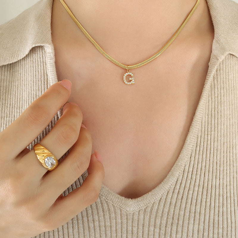 Exquisite Korean Style Zircon Letter Pendant Necklace with Blade Chain