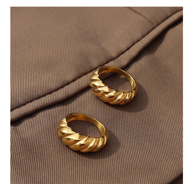 Elegant Titanium Steel Gold Ring with Threaded Surface - Women's Retro Jewelry