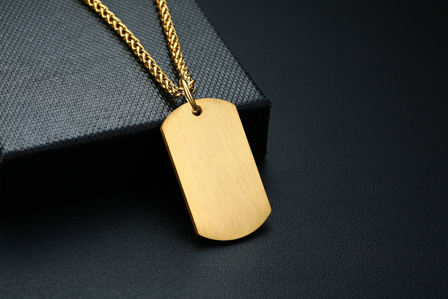 Spring And Summer New Products Simple Medical Logo Tag Pendant