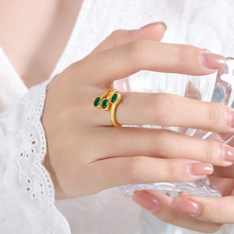 Golden Oval Zircon Hip-Hop Ring with French Flair