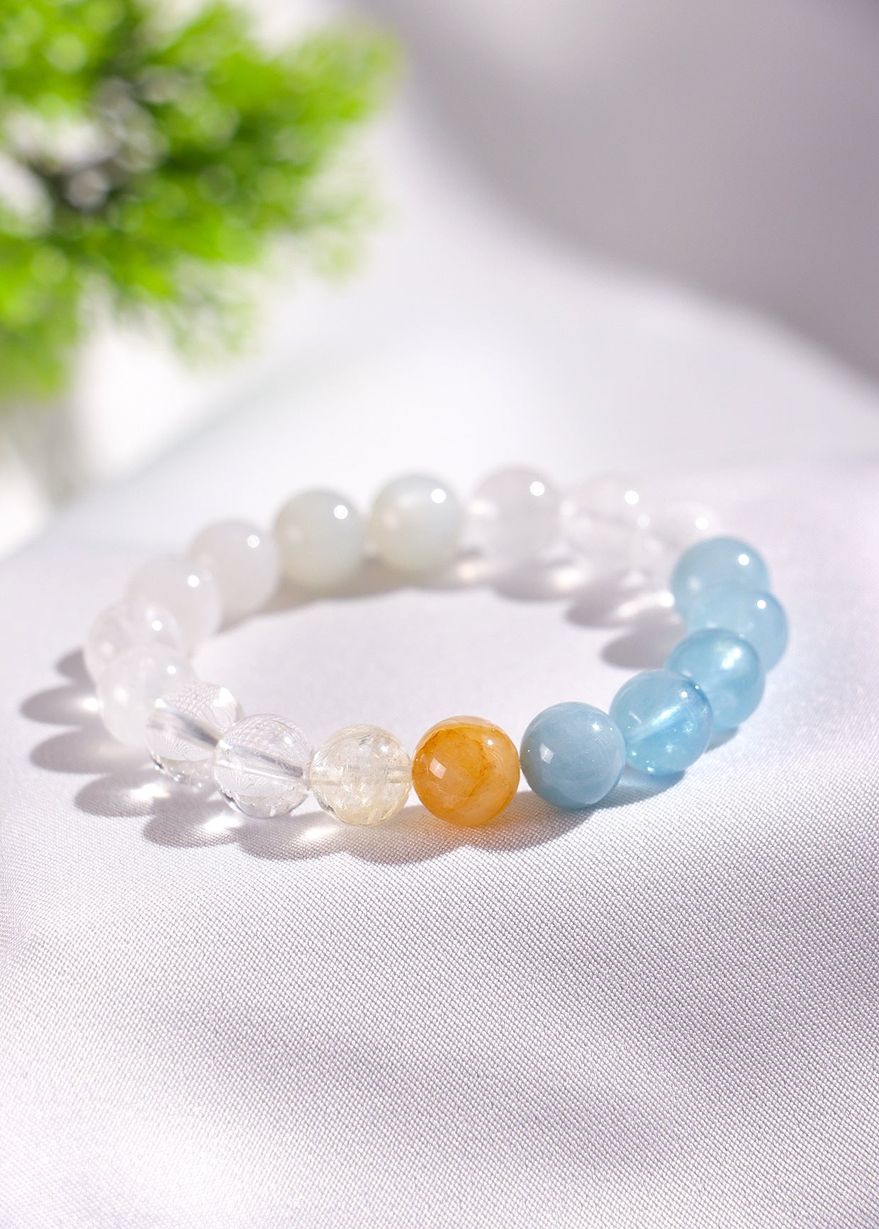 Planderful Fortune's Favor Bracelet – Elegant Crystal and Moonlight Stone Design