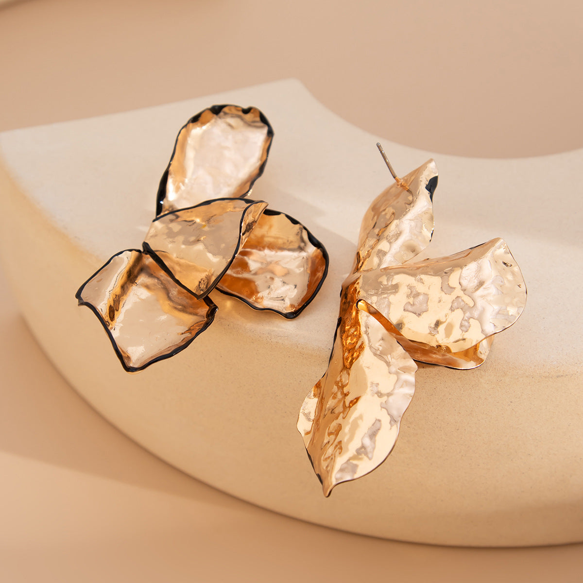 Planderful Vienna Verve Earrings – Elegant Three-Dimensional Flower Design