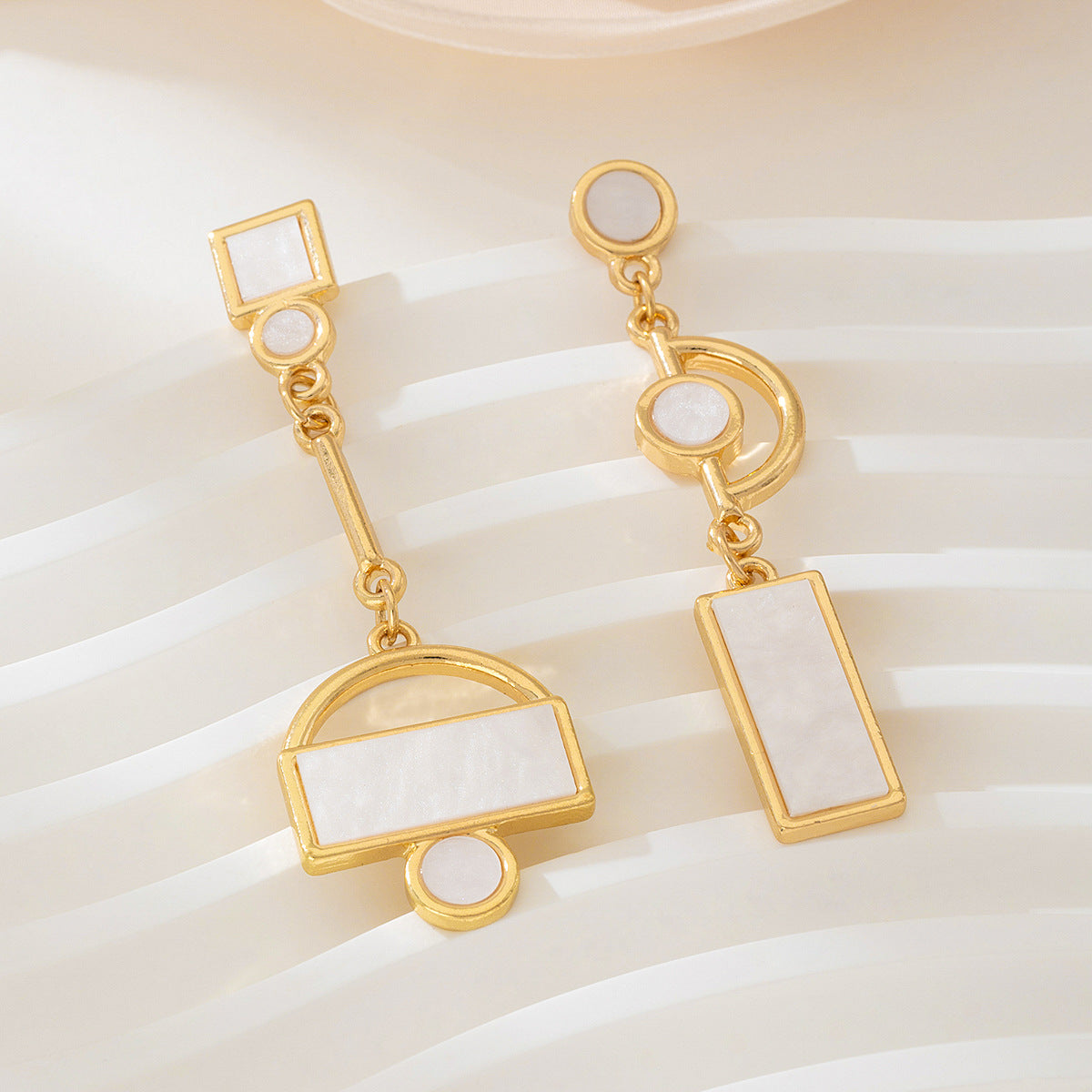 Planderful Vienna Verve Earrings – Elegant Irregular Metal Geometry Design