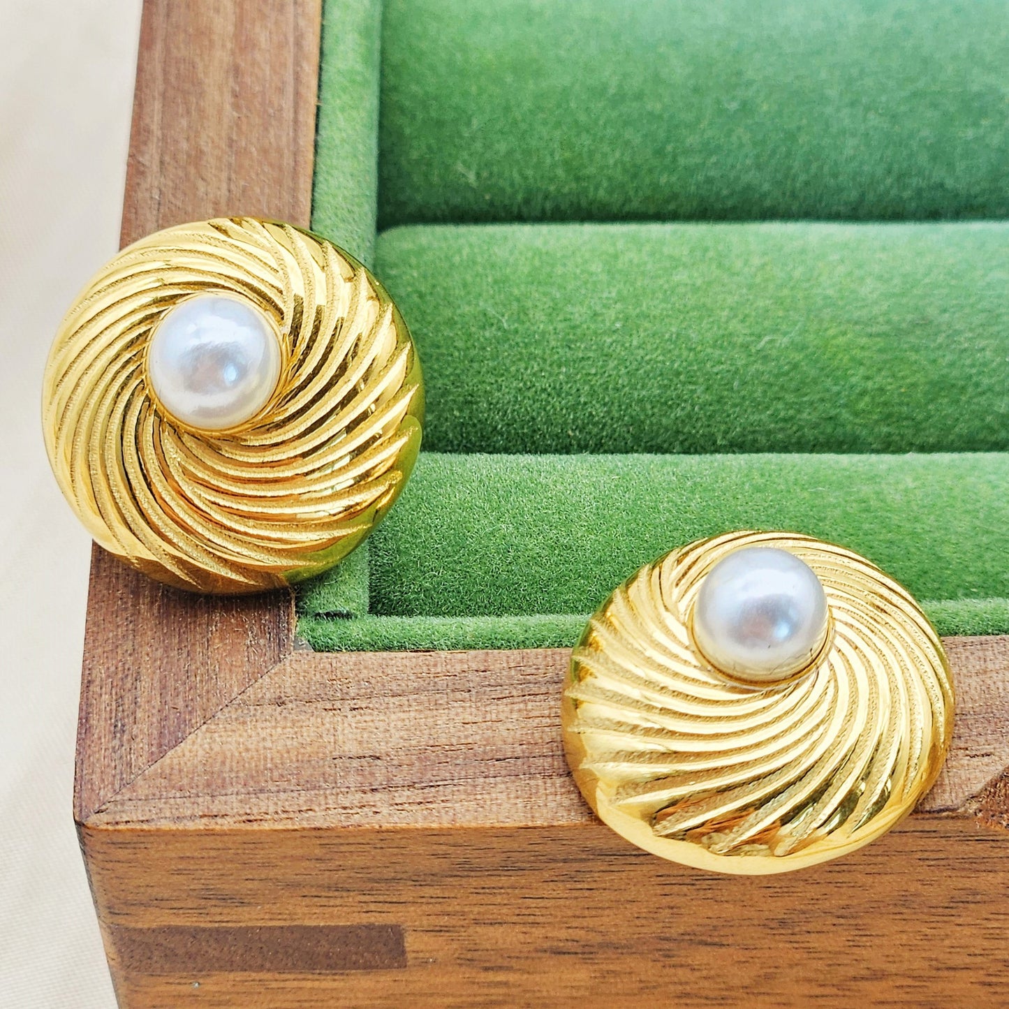 Planderful Everyday Genie Stainless Steel Pearl Earrings For Women With Geometric Texture Design Statement
