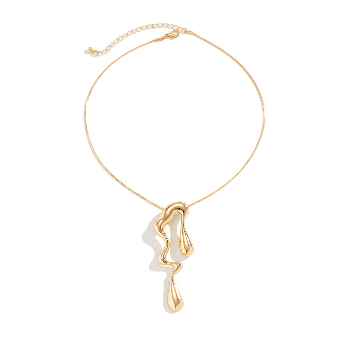 Unconventional Lava Necklace with a Touch of European and American Jewelry Influence