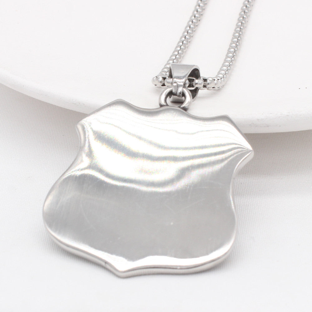 Personalized Retro Motorcycle Locomotive Titanium Steel Pendant for Men - Wholesale European and American Jewelry