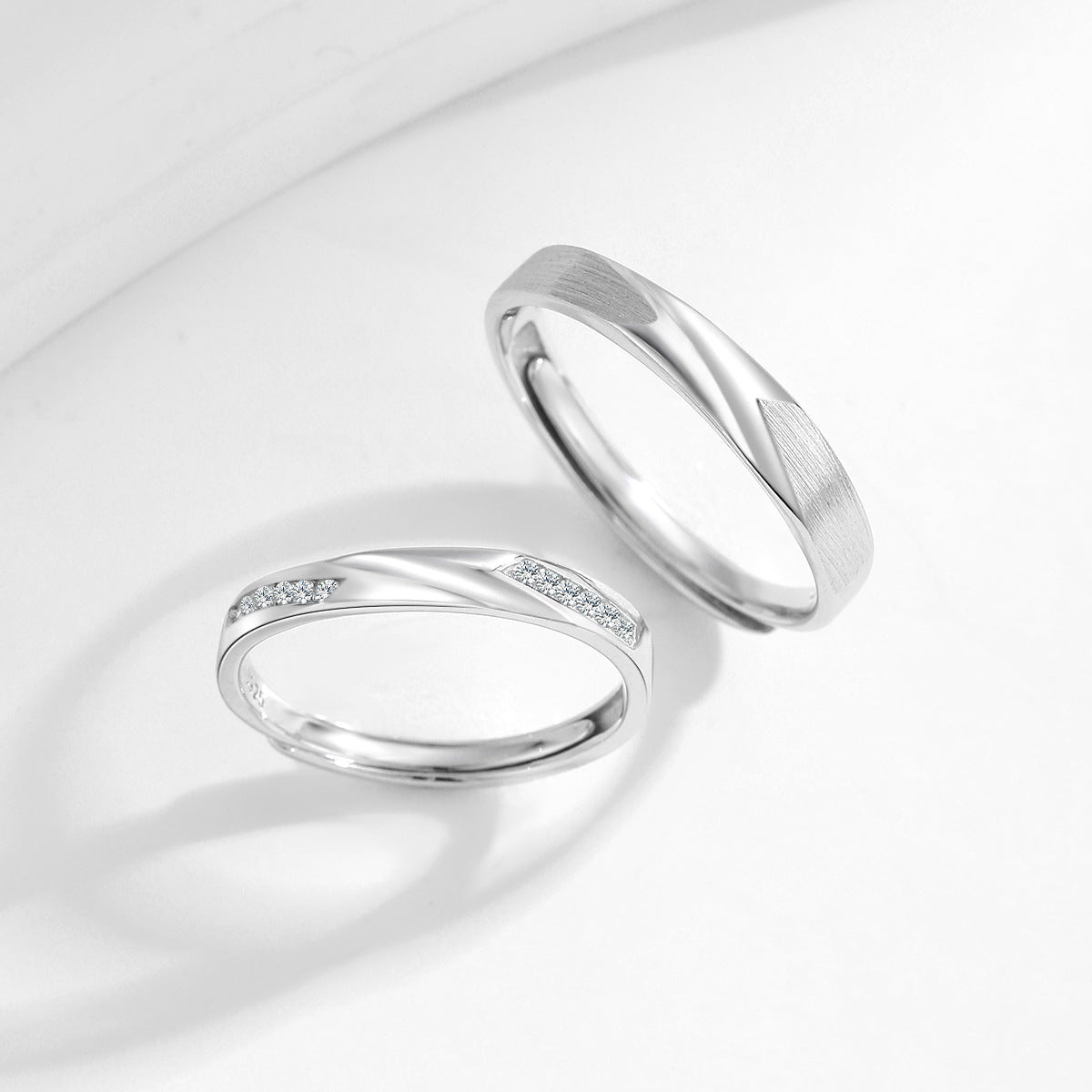 Planderful Everyday Genie Mobius Ring – Niche Light Luxury Creative Style Pair Ring